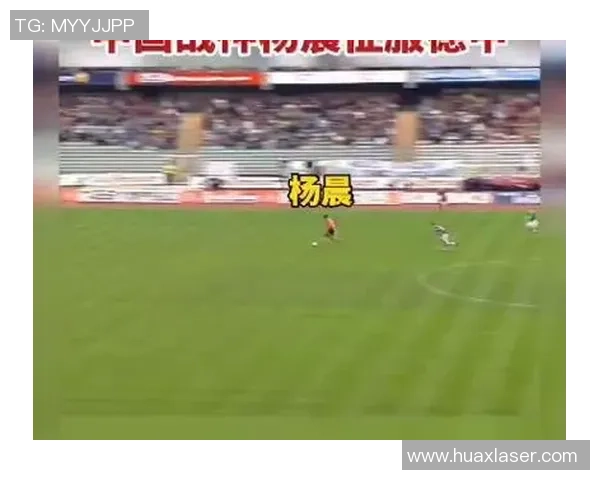 地铁广告中足球明星杨晨的魅力与影响力探讨