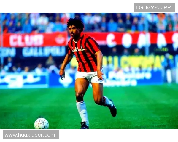 各国足球明星太太的生活与风采揭秘，展现她们背后的故事与魅力