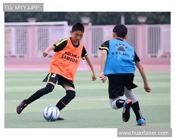 童年照中的足球梦揭秘那些年我们追逐的足球明星们 童年照中的足球梦揭秘那些年我们追逐的足球明星们